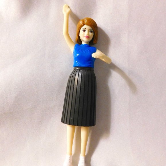 Barbie 2022 Burger King Toy Figure - Picture 1 of 4